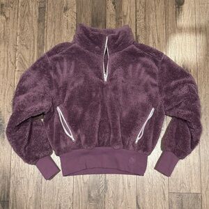 Savvi fleece quarter zip, size medium